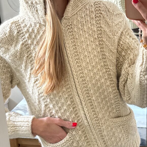 VINTAGE 100% WOOL CABLE KNIT HOODIE - Picture 4 of 4